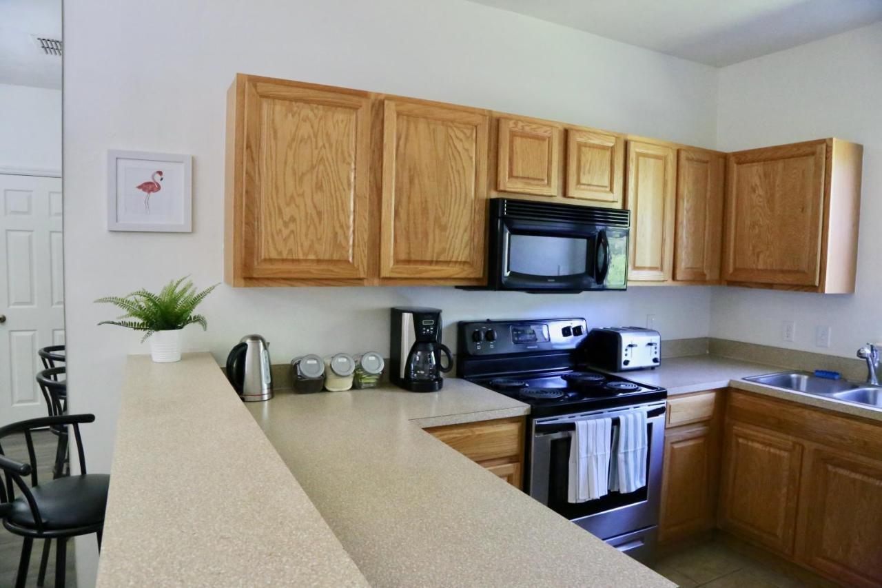 Oaks Modern & Comfy Condo In The Perfect Location 게인즈빌 외부 사진